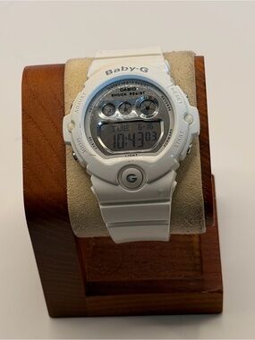 Casio Baby-G BG-6900-7JF, White,‎ "three-eye", New Battery, Waterproof, Chrono
